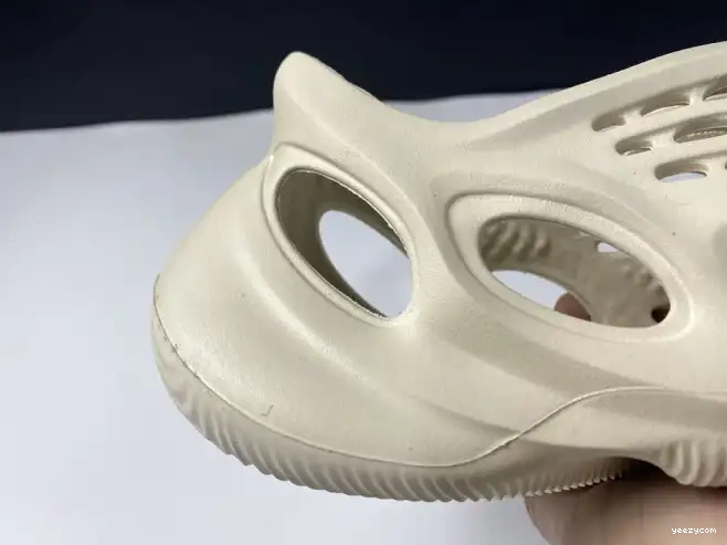 Sand Adidas Yeezy RNNR FY4567 Foam 0608